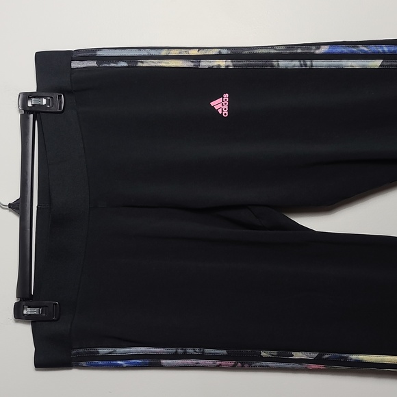 ADIDAS Black And Pink Logo Leggings with Multi Print Stripes Size XLarge - Picture 7 of 16